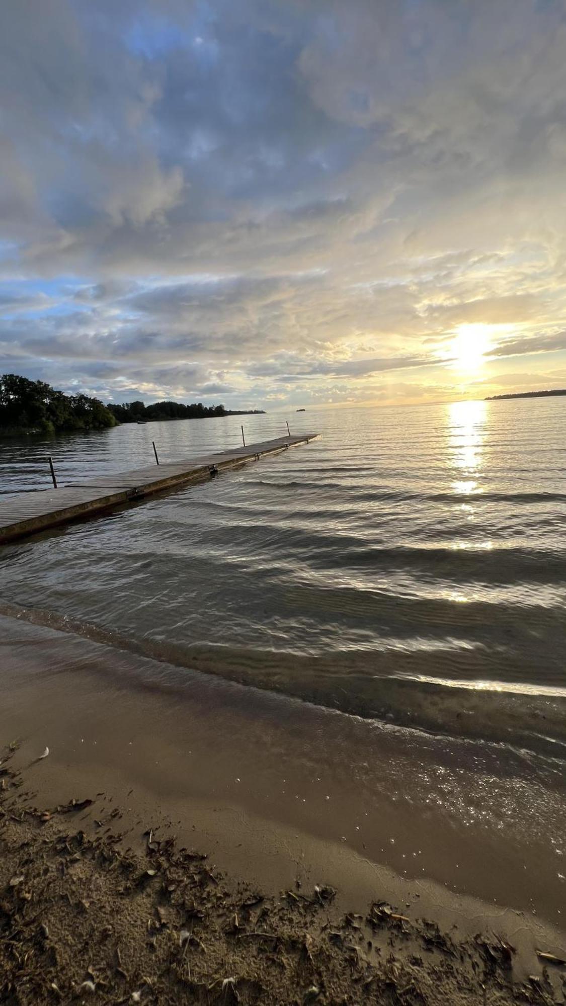 Boende - Stuga Nara Naturen, 3 Km Fran Motala Centrum Av Privat Vard Buitenkant foto